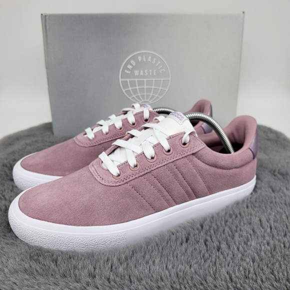 New Adidas Vulcraid3R Women's Skate Boarding Shoes Size 10 - Picture 1 of 7